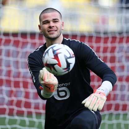 بعد عرضين مرفوضين.. باريس سان جيرمان يتوصل لاتفاق لضم الحارس شوفالييه