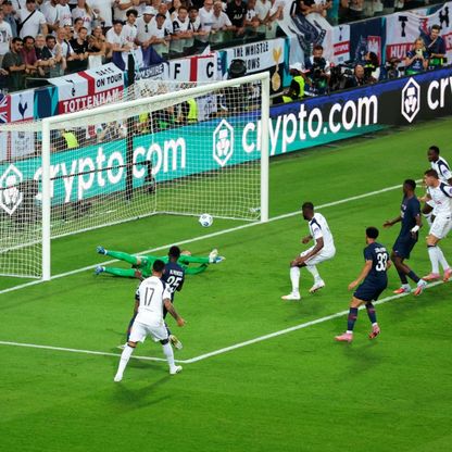 شاهد.. بداية كارثية للحارس شوفالييه مع باريس سان جيرمان