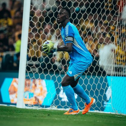 إدوارد ميندي يتحدث عن أفضل لحظة مع الأهلي والحياة في السعودية