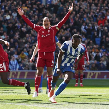 أرقام سلبية كثيرة لليفربول بعد هزيمته العاشرة بالدوري الإنجليزي أمام برايتون