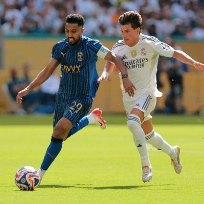 سالم الدوسري في صراع على الكرة مع فران غارسيا من مباراة الهلال وريال مدريد بكأس العالم للأندية - 18 يونيو 2025
