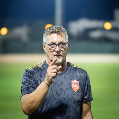 الكرواتي دراغان تالاييتش مدرب المنتخب البحريني خلال تدريب - 13 سبتمبر 2026