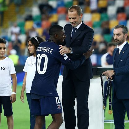 ديمبيلي يقطع خطوة كبيرة نحو الكرة الذهبية بفضل جائزة جديدة