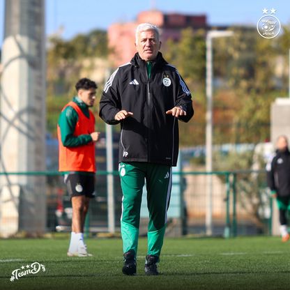 بيتكوفيتش يجري تغييرات على تشكيلة الجزائر ويكشف موقف حجام وشرقي