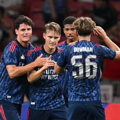 مدرب أرسنال يتغنى بلاعب عمره 15 عاماً.. هل يصبح مفاجأة الموسم؟