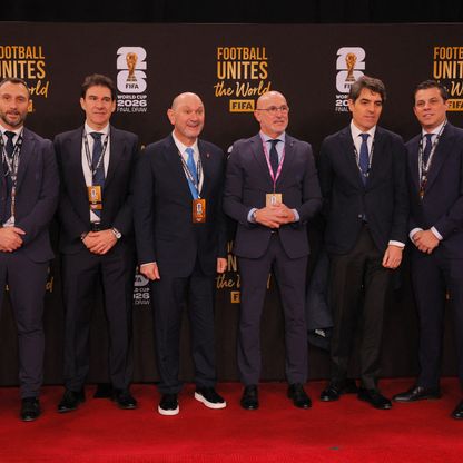 لويس دي لا فوينتي يردّ على هيرفي رينارد: الإشادة لن تُضعف إسبانيا