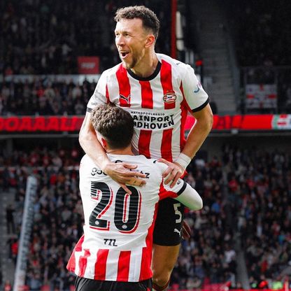 أيندهوفن يتوج بطلاً للدوري الهولندي للمرة 27 بإنجاز قياسي