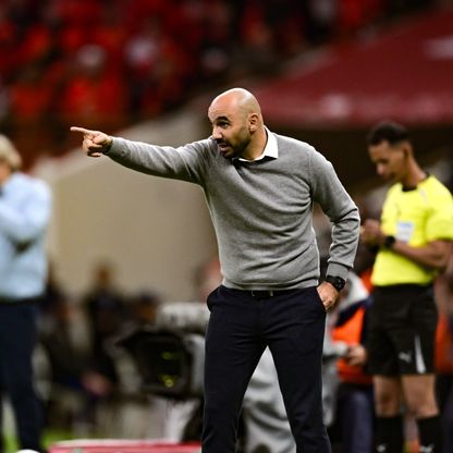 من مجد المونديال إلى مرمى الانتقادات.. لماذا يُهاجم وليد الركراكي؟