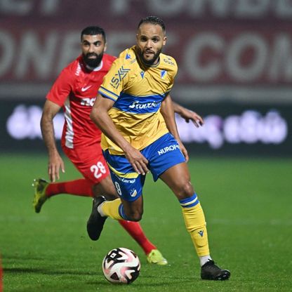 بعد 14 عاماً.. يوسف العربي يقترب من العودة للدوري الفرنسي