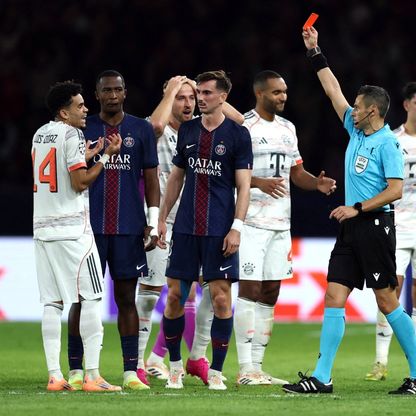 لويس دياز يتحسر على الطرد ويتمنى "عودة سريعة" لأشرف حكيمي