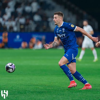 سيرغي سافيتش يجدّد عقده مع الهلال حتى 2028 "لأن المجد لا يُترك"