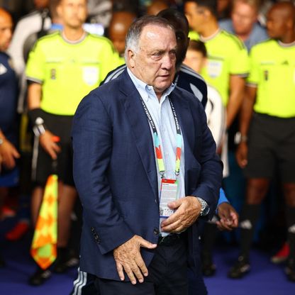 منتخب كوراساو يمدد عقد المدرب ديك أدفوكات