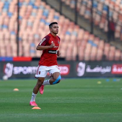 الأهلي يواصل ربط لاعبيه بعقود طويلة ويعلن بقاء كريم الدبيس