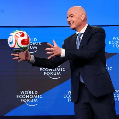 جياني إنفانتينو رئيس الاتحاد الدولي لكرة القدم خلال المنتدى الاقتصادي العالمي في سويسرا - 22 يناير 2026