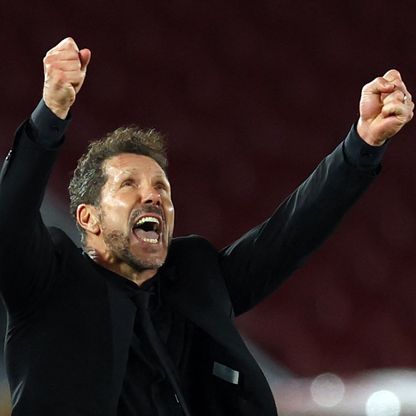 ماذا قال سيميوني لهانزي فليك بعد مواجهة أتلتيكو مدريد وبرشلونة؟