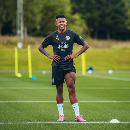 مانشستر سيتي يرفض 70 مليون يورو من توتنهام لضم سافينيو