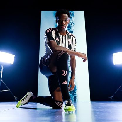 يوفنتوس يضم المهاجم الكندي جوناثان ديفيد بعقد حتى 2030