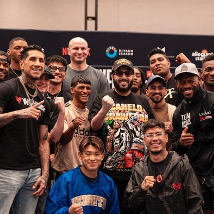 فعاليات Grand Arrival تجمع كانيلو وكروفورد استعداداً لنزال القرن