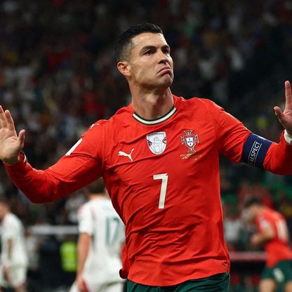 مدرب البرتغال يتغنى برونالدو ويرفض الحديث عن كأس العالم 2026