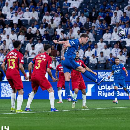 شاهد.. سافيتش يمنح التقدم للهلال أمام ضمك في الشوط الأول