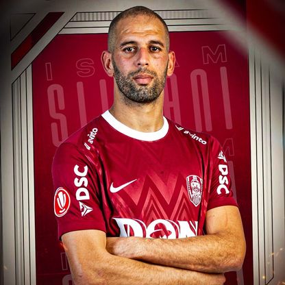 المهاجم الجزائري إسلام سليماني يُنهي رحلته في رومانيا