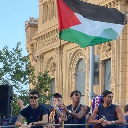 أزمة بين فليك ويامال بسبب "علم فلسطين"