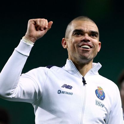 من هم الأكبر سناً مشاركة وتسجيلاً في تاريخ دوري أبطال أوروبا؟