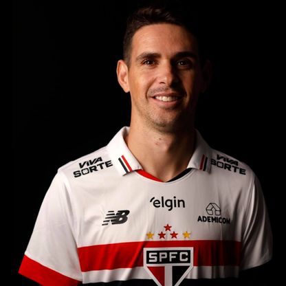 خروج أوسكار نجم تشيلسي السابق من مستشفى بعد نوبة مخيفة