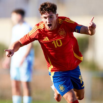 عمره 15 عاماً.. "بيدري الجديد" يخطف الأضواء في أكاديمية برشلونة