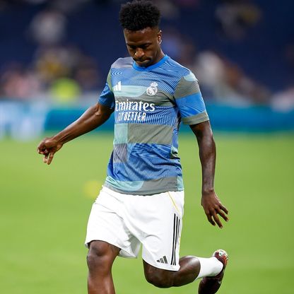 جماهير ريال مدريد تصب غضبها على فينيسيوس وكاريراس