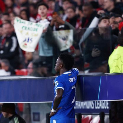 فينيسيوس جونيور: العنصريون جبناء ويحظون بحماية الآخرين