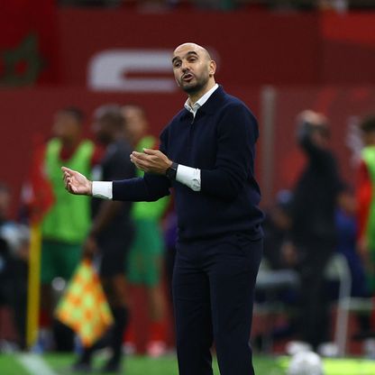 الاتحاد المغربي ينفي مجدداً شائعات انفصاله عن المدرب وليد الركراكي