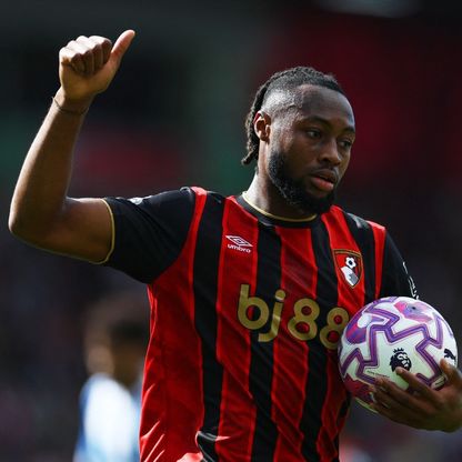 بورنموث يستسلم أمام محاولات ضم سيمينيو ويحدد ثمن رحيله