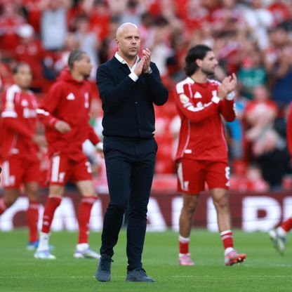 سلوت يثير حماس ليفربول ويتحدث عن صفقات جديدة قبل نهاية الميركاتو