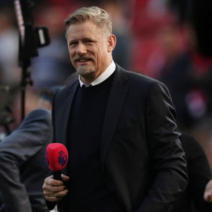 بيتر شمايكل بعد فوز يونايتد على ليفربول: أريد تقبيل روبن أموريم