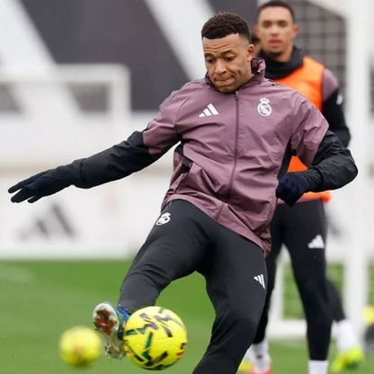 كيليان مبابي يبدد الشكوك بالعودة للتدريبات قبل مواجهة ريال سوسيداد