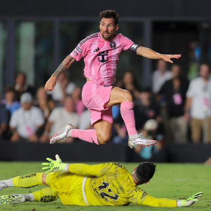 ميسي يشكو "بطء إيقاعه" بعد تمريرتين حاسمتين في فوز لإنتر ميامي