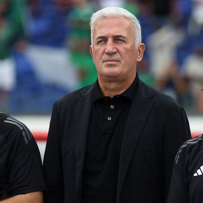 بيتكوفيتش يستدعي زيدان لقائمة منتخب الجزائر ويدافع عن خياراته