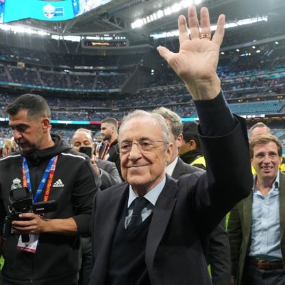 بمليار يورو.. أغنى رجل في العالم مهتم بشراء حصة من ريال مدريد