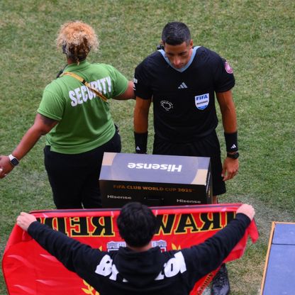 كيف تعمل تقنية التسلل شبه الآلي المُسرعة في كأس العالم للأندية؟