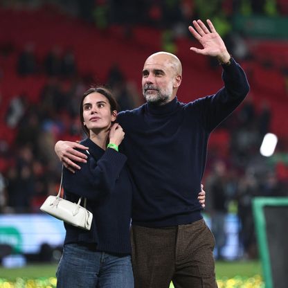 زميل سابق لبيب غوارديولا ينصحه بالرحيل عن مانشستر سيتي