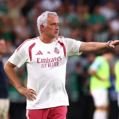 جوزيه مورينيو خلال مباراة ريال مدريد وفيرينسفاروش المجري الودية - 8 أغسطس 2026