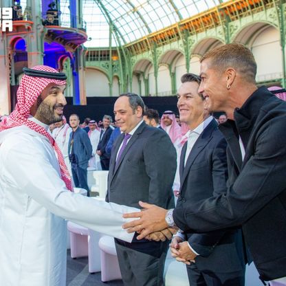 ولي العهد السعودي ورونالدو يحضران ختام كأس العالم للألعاب الإلكترونية بباريس
