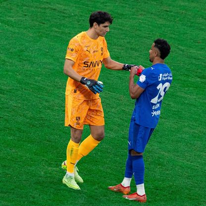 "عائلتي".. ياسين بونو "أسد إفريقيا" يُثني على دور الهلال وجمهوره