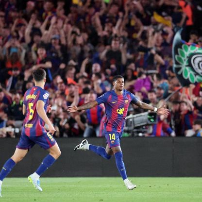 "ماراثون وليس سباق سرعة".. برشلونة يحتفل بحسم معركة الليغا