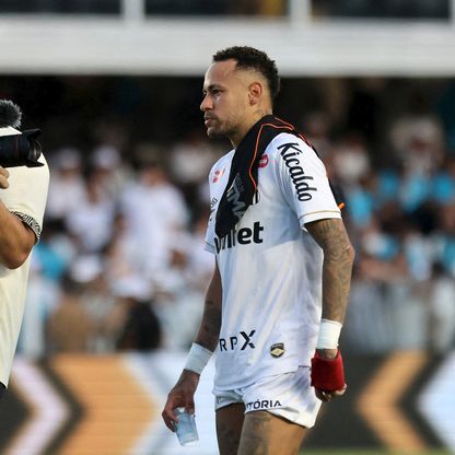 نيمار "حزين" لإقصائه من منتخب البرازيل.. ومصمّم على خوض كأس العالم