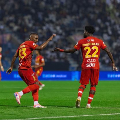 شاهد.. القادسية يشعل الدوري السعودي بعد ريمونتادا مجنونة أمام الأهلي