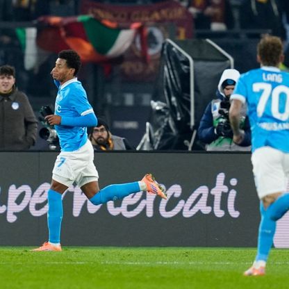 نابولي يحسم "ديربي الشمس" أمام روما ويرتقي لقمة الدوري الإيطالي