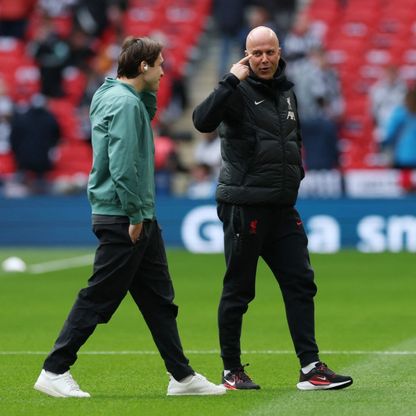 رغم استبعاده.. لماذا يقف ليفربول في طريق رحيل كييزا؟