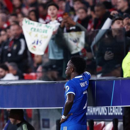 الاتحاد البرازيلي يطالب "يويفا" بعقوبات رادعة ضد العنصرية تجاه فينيسيوس